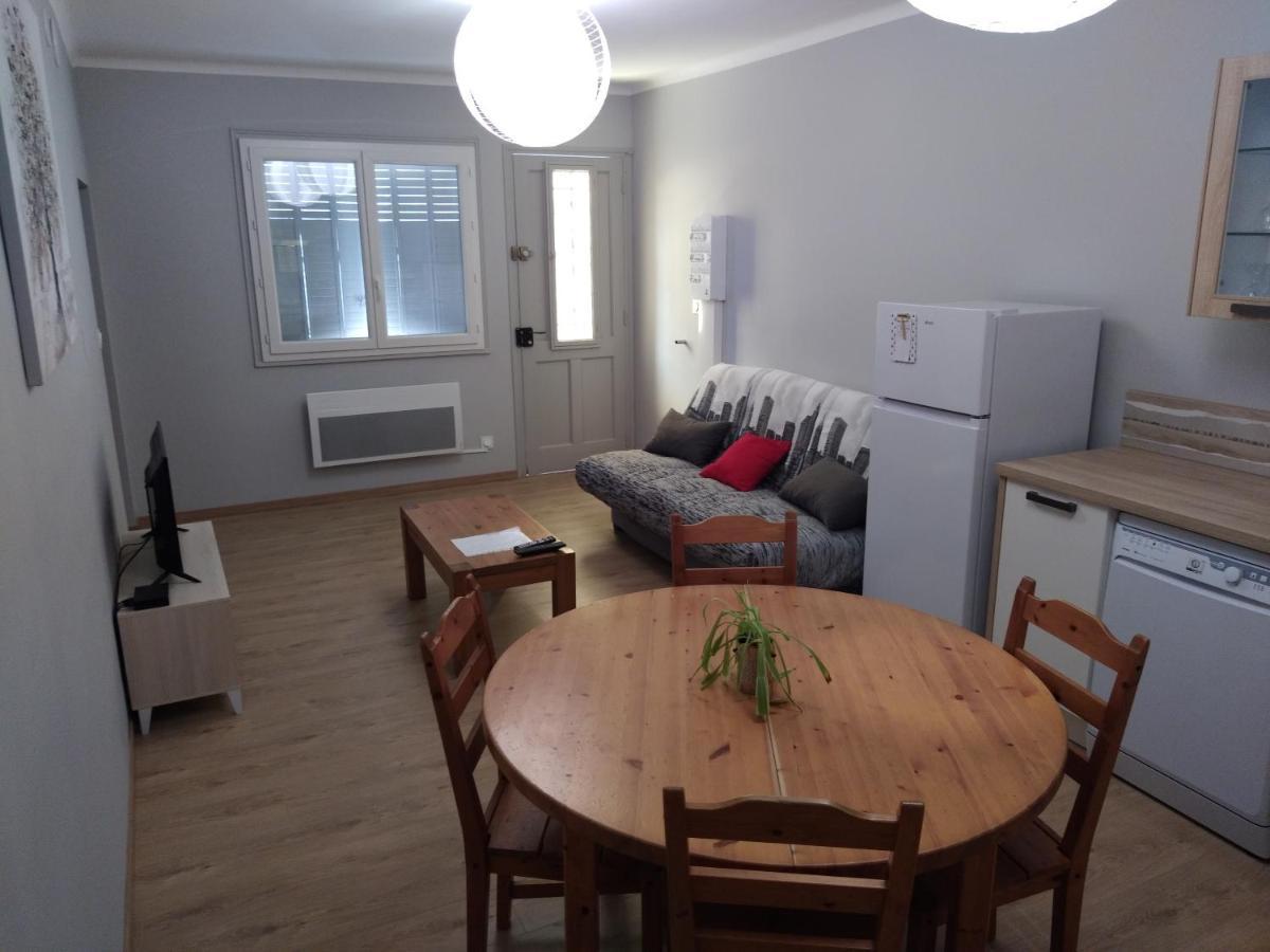 Maison De Village Confortable Entierement Renovee Saint-Just  Zewnętrze zdjęcie